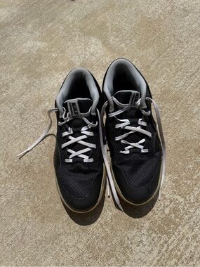 Nike Hyperquick Light Grey and Black Athletic volleyball court shoes